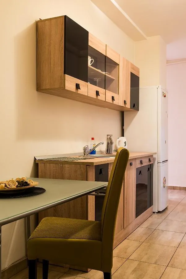 Romana Square Apartment Near Old Town - Ultracentral Location Bucarest